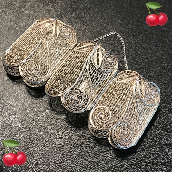 SOLD🔥 VTG Sterling Filigree Cherry Bracelet🍒 - Picture 5 of 8